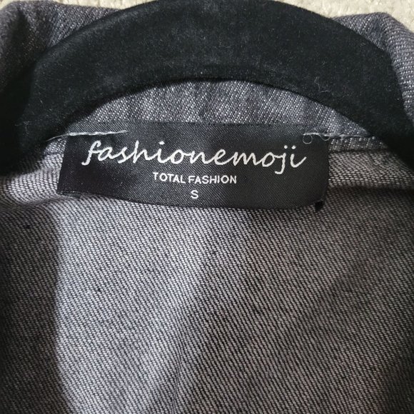 Fashionemoji Silver Studded Black Cropped Denim Jacket Women's Size Small 1066 - Picture 3 of 5